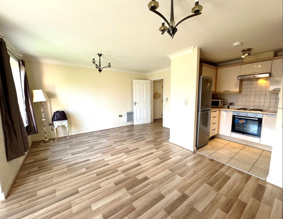 Property photo 2 of 9 Picture No. 24