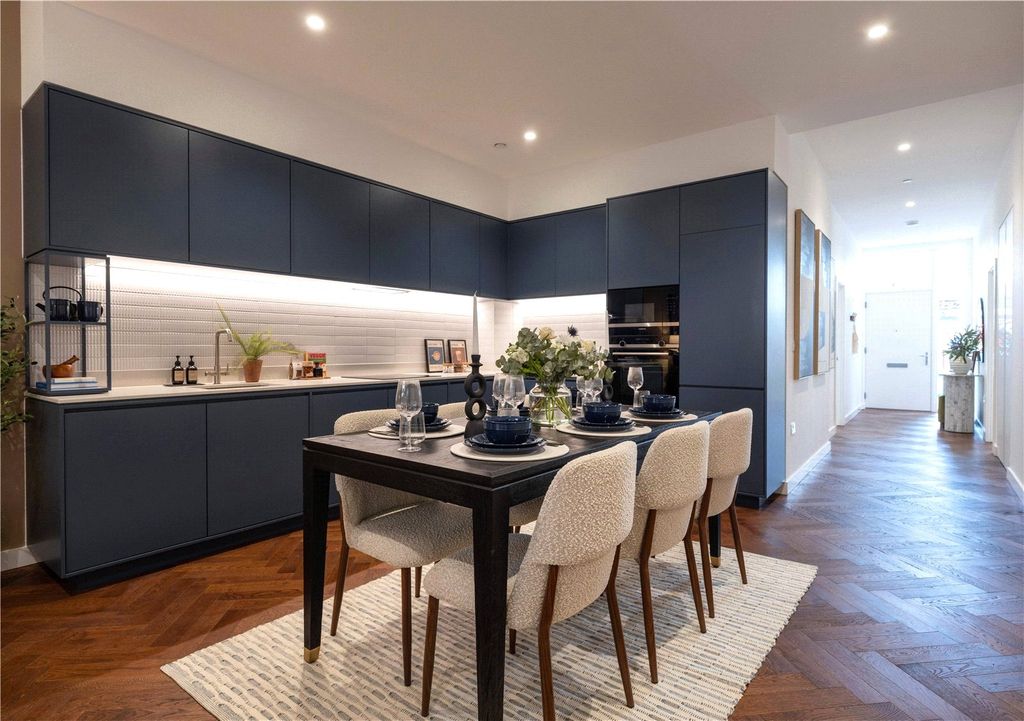 Property photo 3 of 16 Kitchen/Dining Area