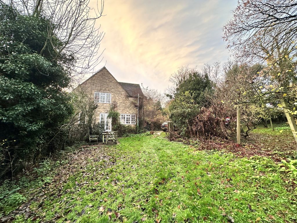 Property photo 1 of 18 Image