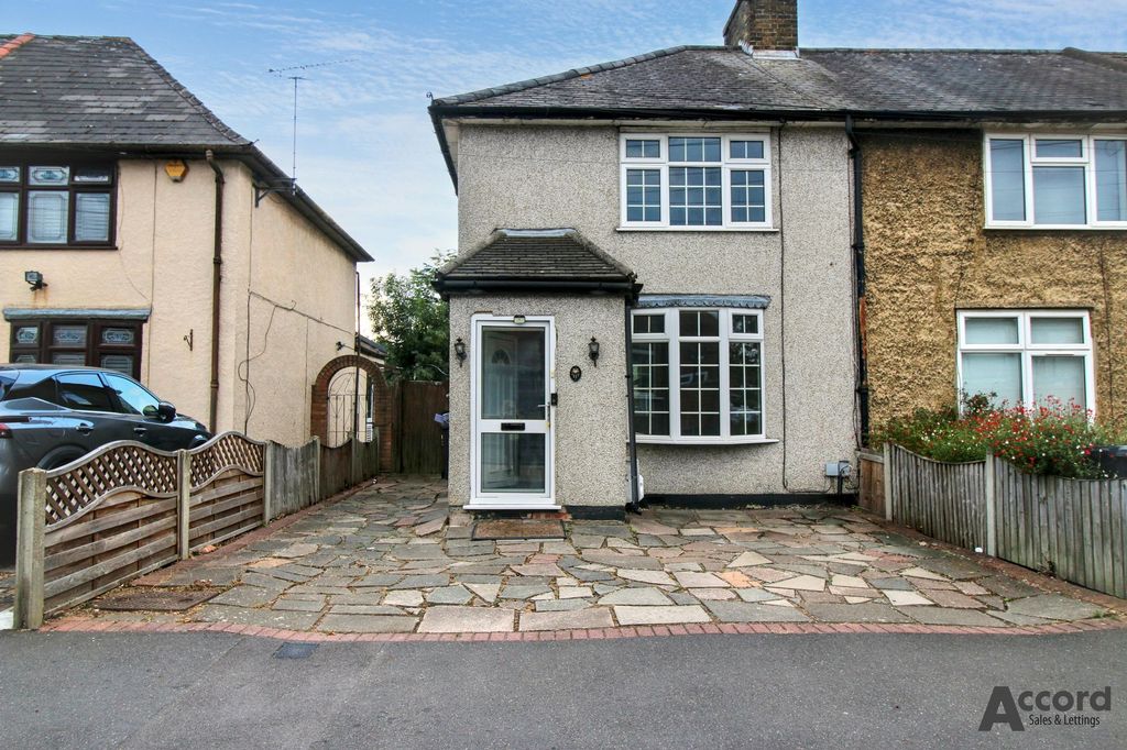 Property photo 1 of 8 Front
