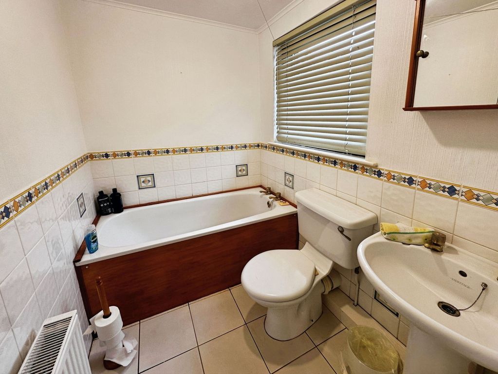 Additional image 14 of 4 bed bungalow for saleWind Street, Laleston CF32