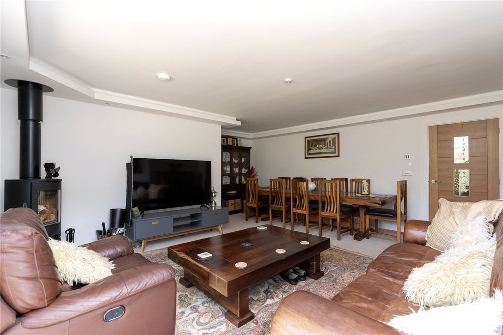 Property photo 3 of 24 Picture No. 14