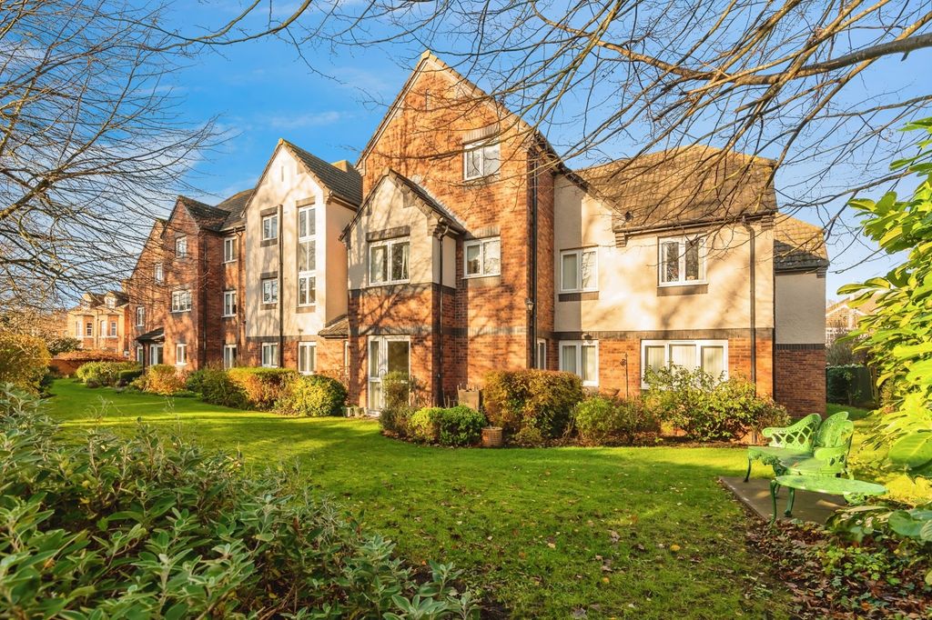 Property photo 1 of 18 Pbox-Img.Jpg