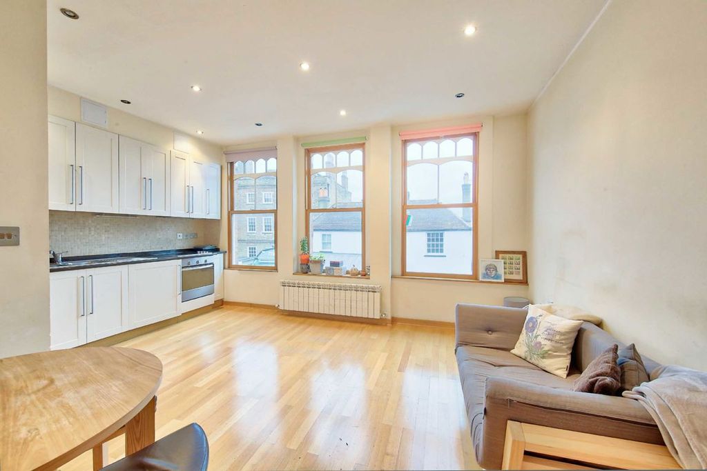 Property photo 2 of 4