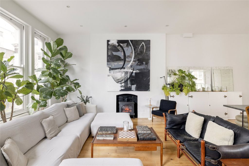 Property photo 2 of 14 Picture No. 18