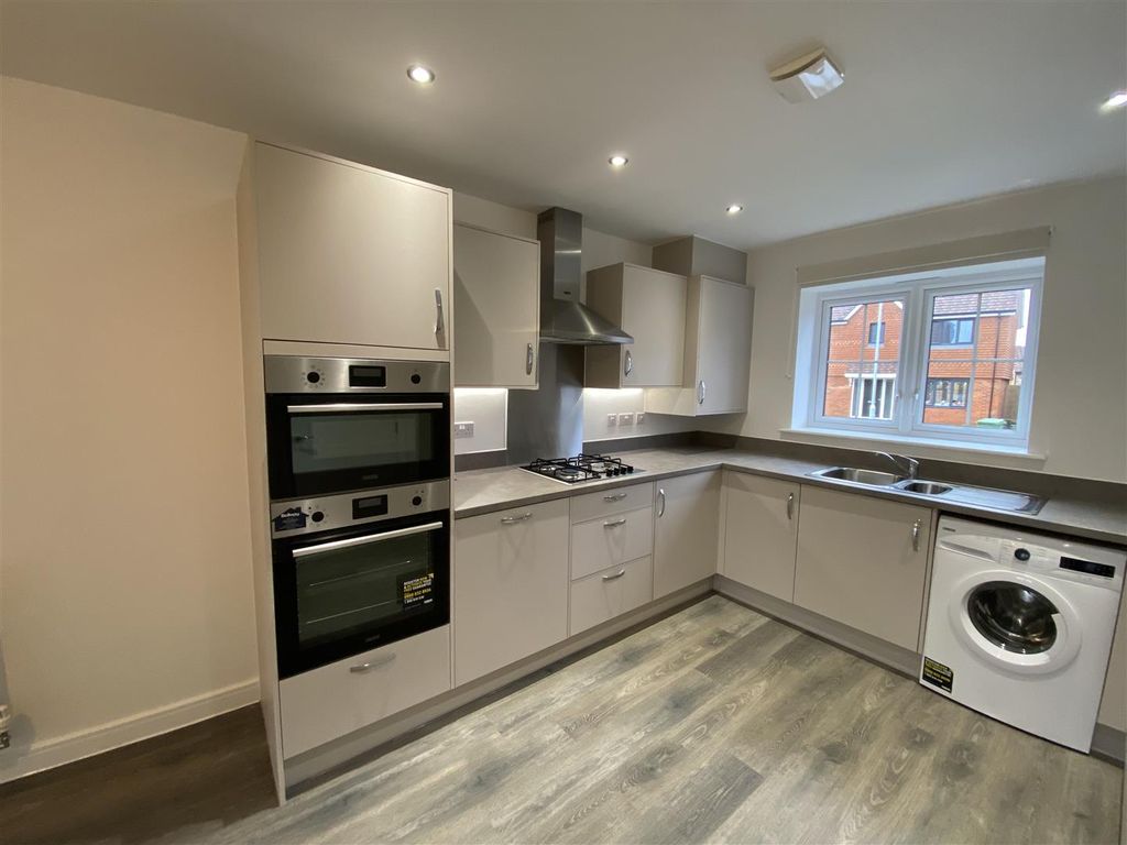 Property photo 2 of 13 Tempimageanq9Ws.Jpg