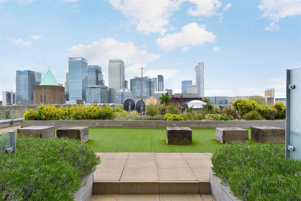 Property photo 2 of 9 Moro Apartments (14).Jpg