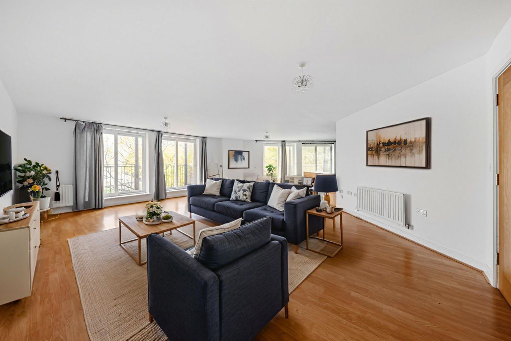 Property photo 3 of 20 4581463