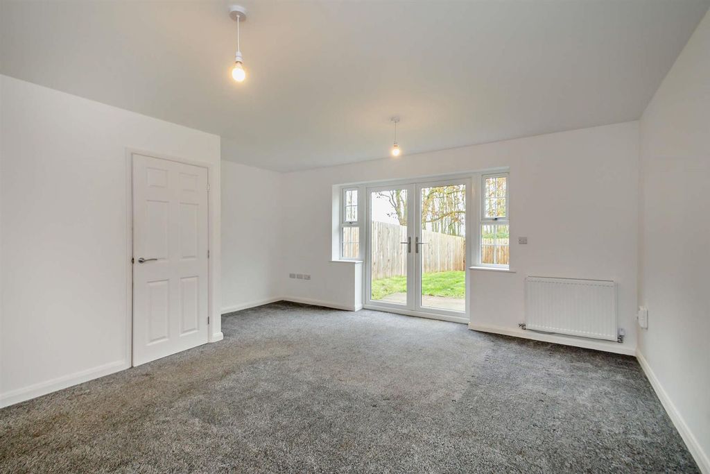 Property photo 2 of 14 8669341-Interior06-800.Jpg