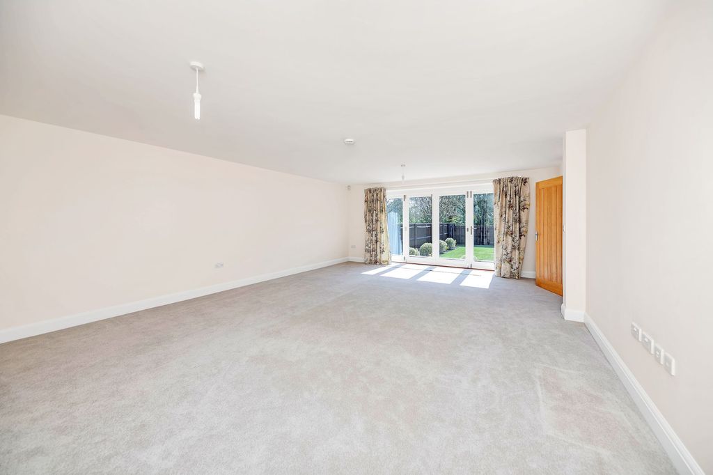 Property photo 3 of 26