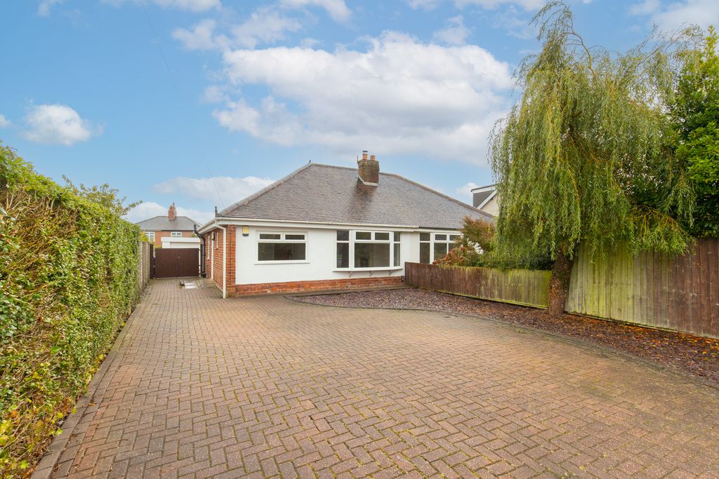 Property photo 1 of 10 Front