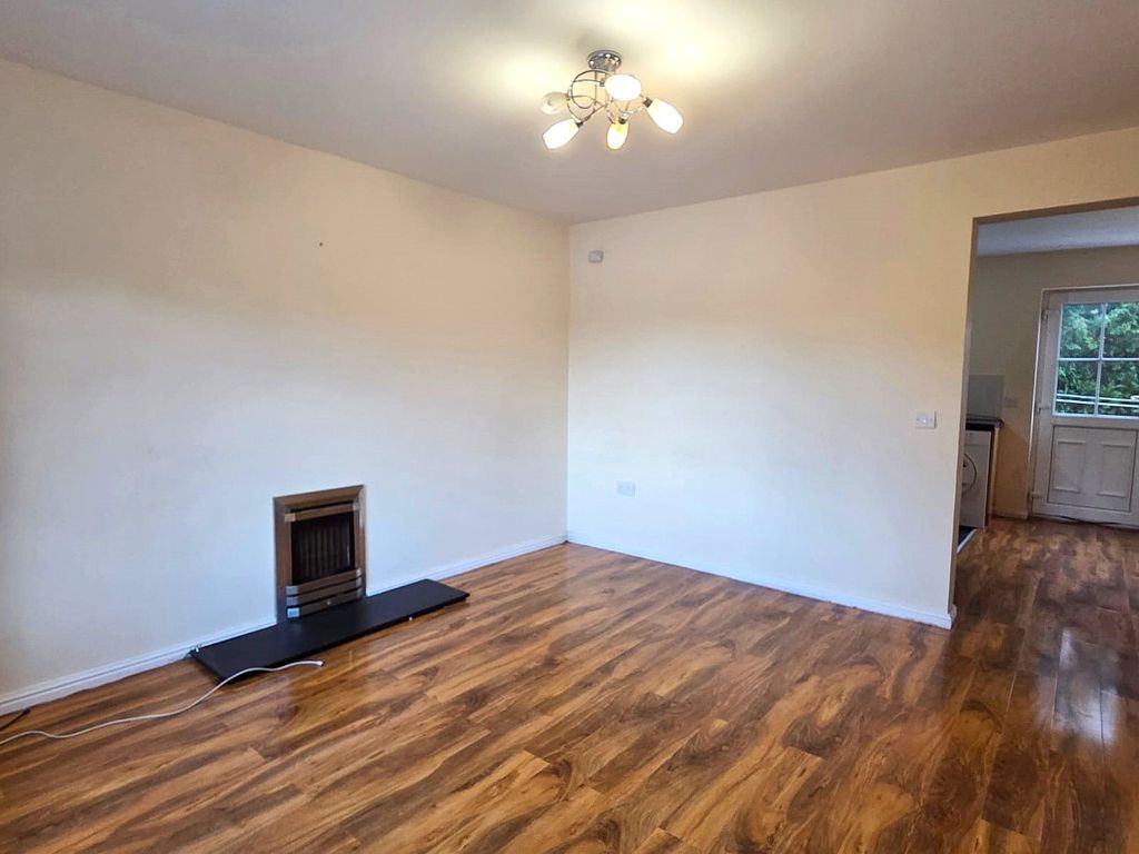 Property photo 2 of 16 Picture No. 14