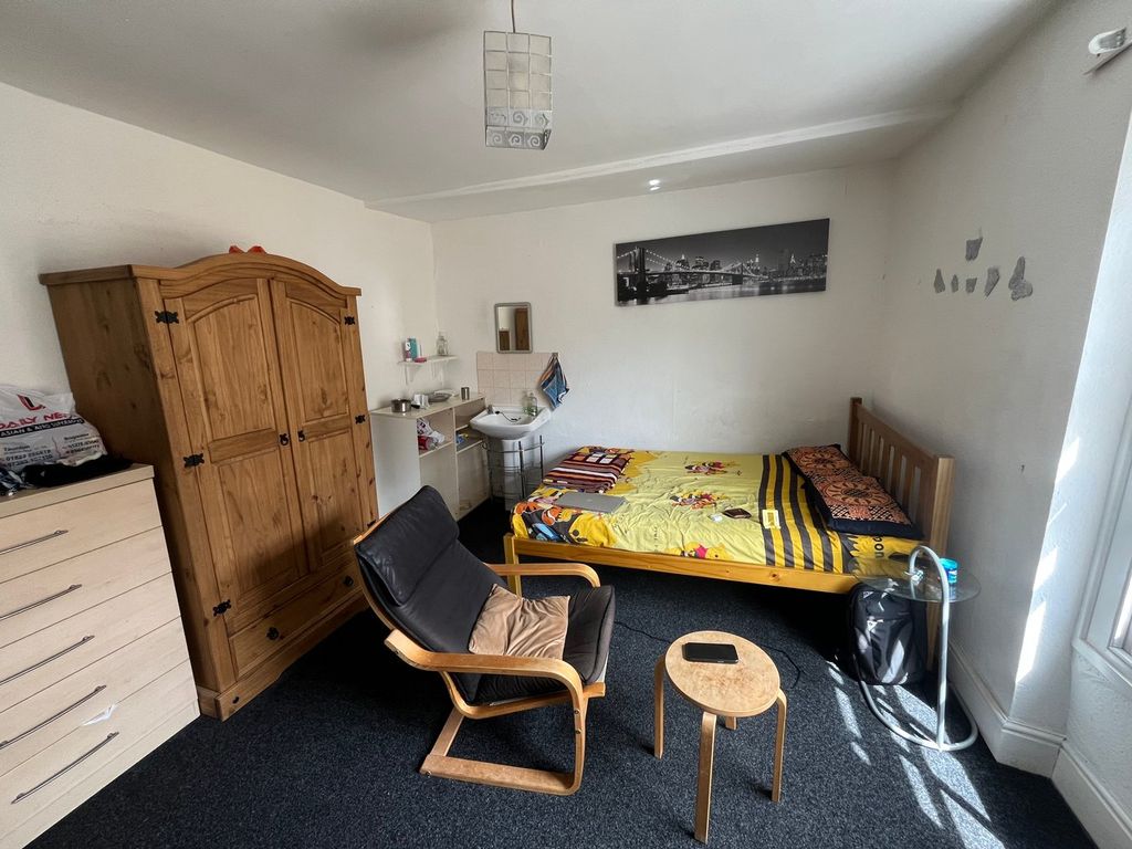 Property photo 2 of 4