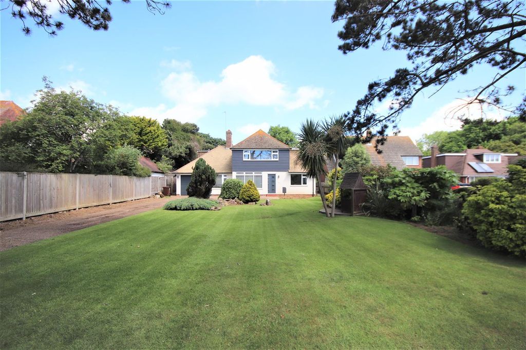 Property photo 3 of 39 134 Barnhorn Rd - Front1.Jpg