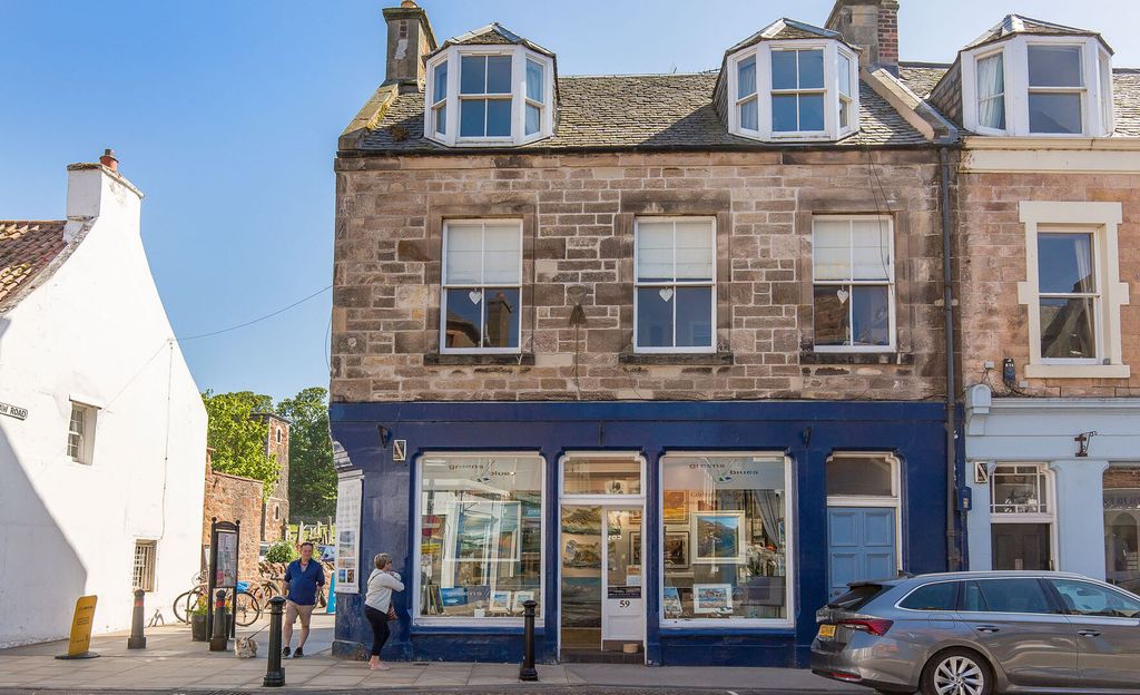 Property photo 1 of 10 59 High Street, North Berwick,009
