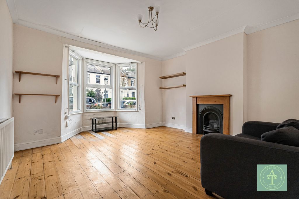 Property photo 2 of 19 Gallery