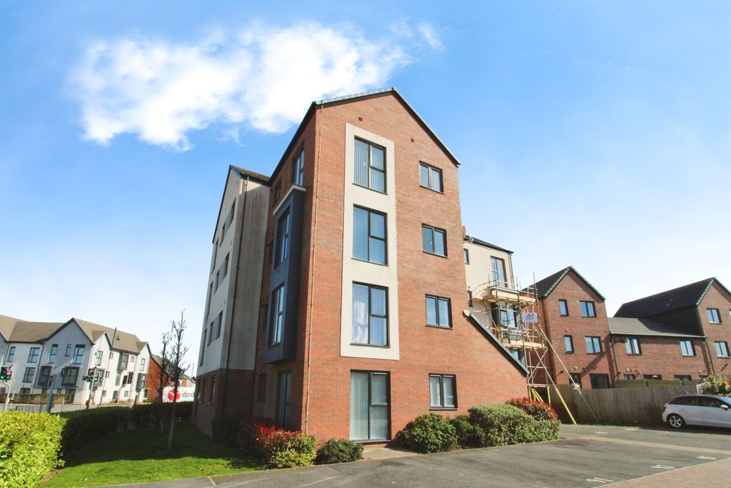 Property photo 2 of 15