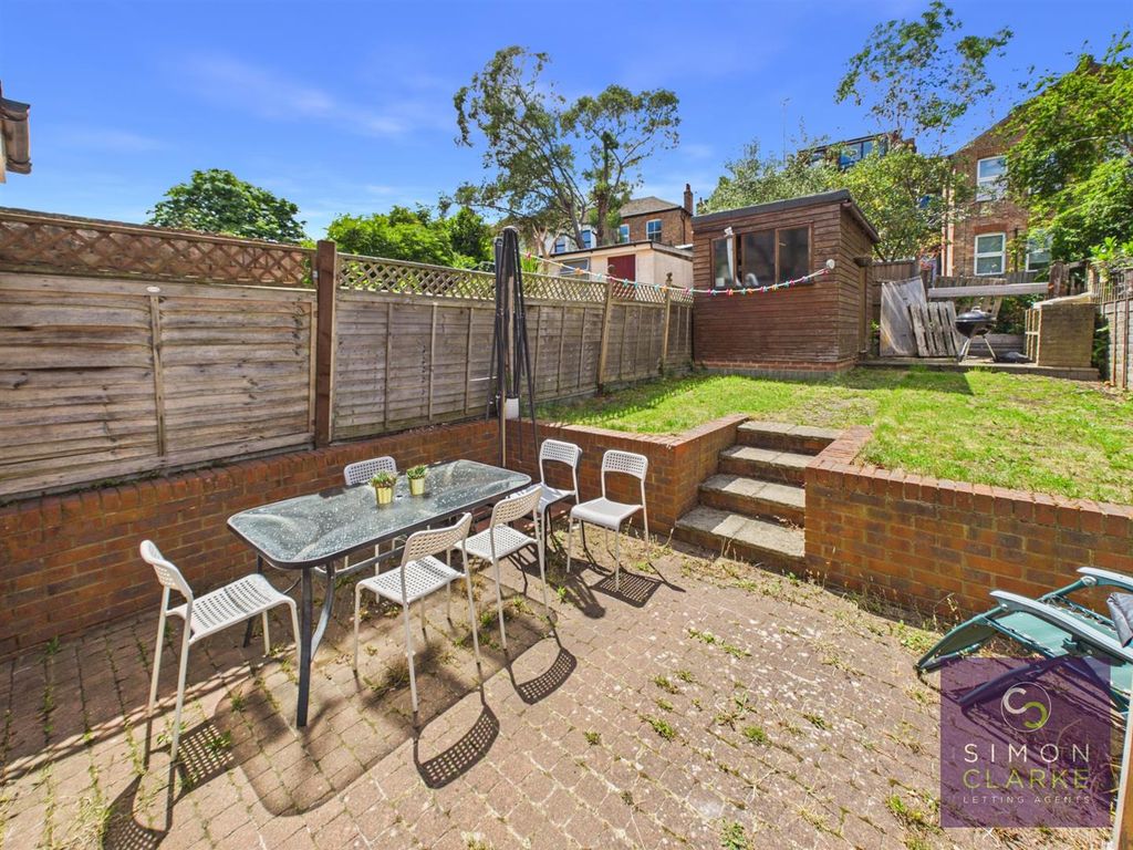 Property photo 3 of 19 Cam05425G0-Pr0131-Still022.Jpg