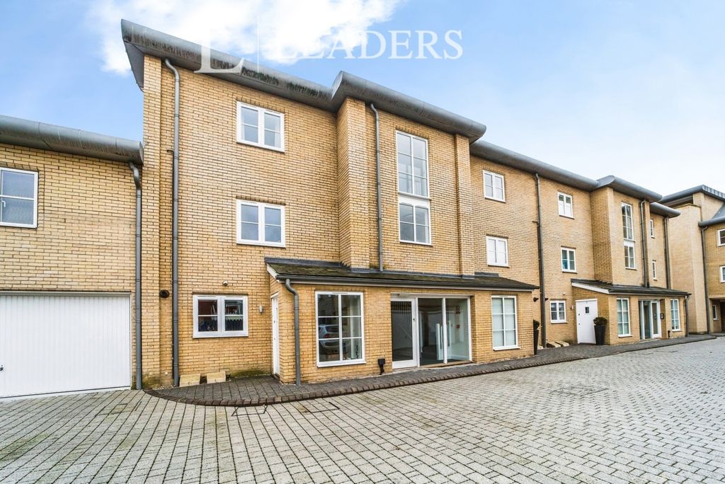 Property photo 1 of 11 Pbox-Img.Jpg