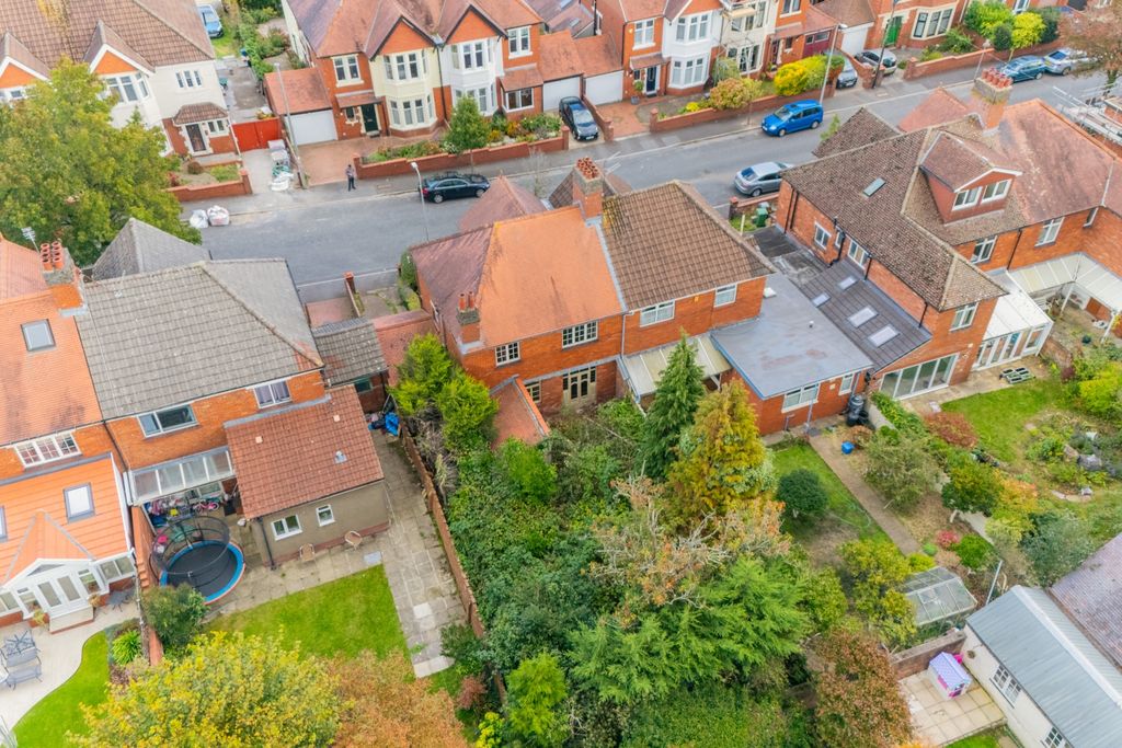 Property photo 2 of 22 Call 02920 454555 To Secure Your Viewing_3