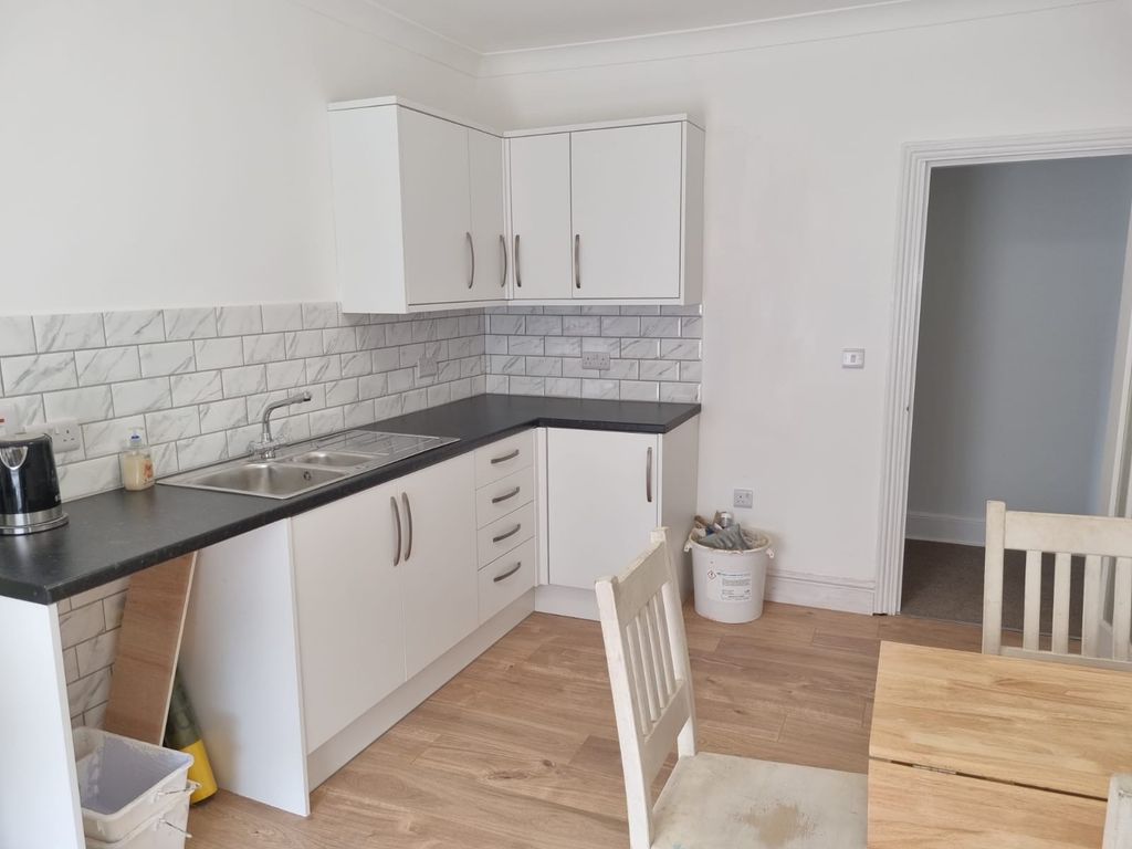 Property photo 1 of 3