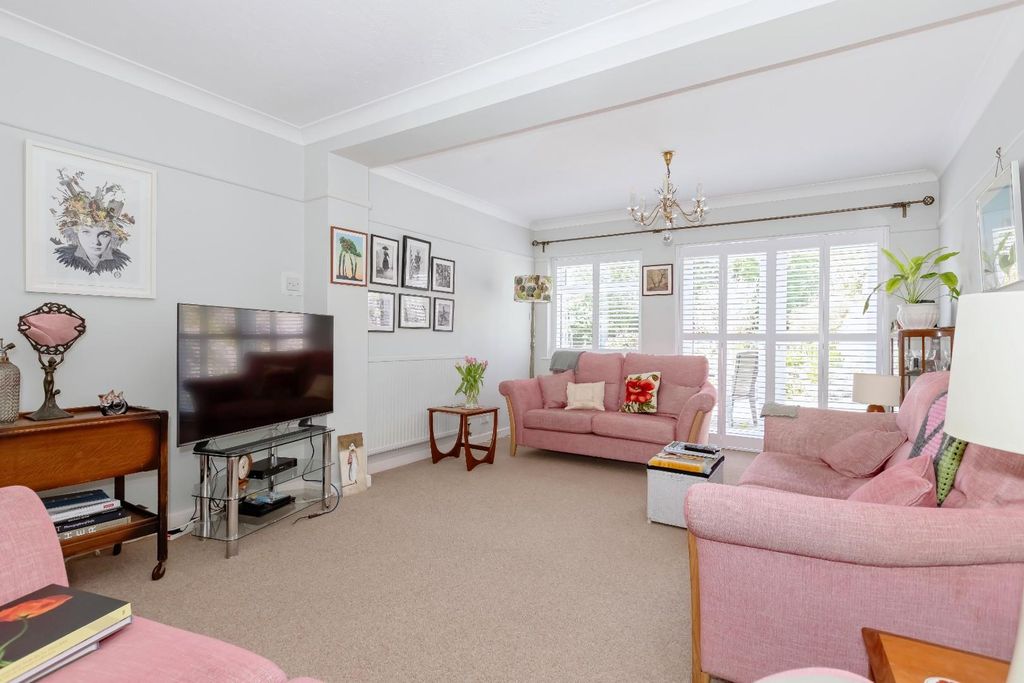 Property photo 3 of 24 Halewick_3.Jpg