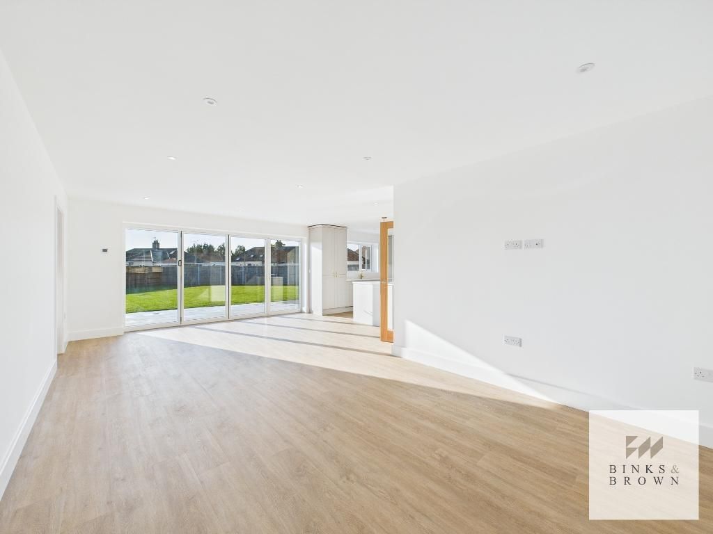 Property photo 3 of 8 Photo 3