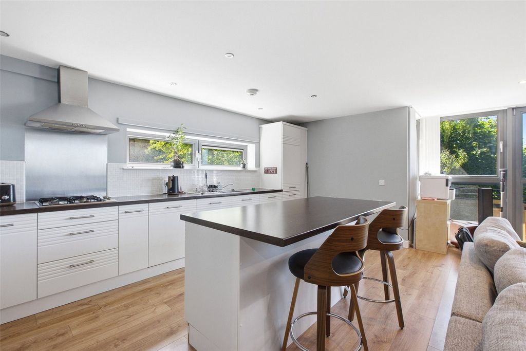 Property photo 3 of 15 Kitchen