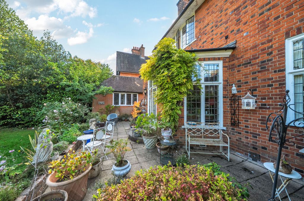 Property photo 3 of 13 1359007-6-68Dbedc...