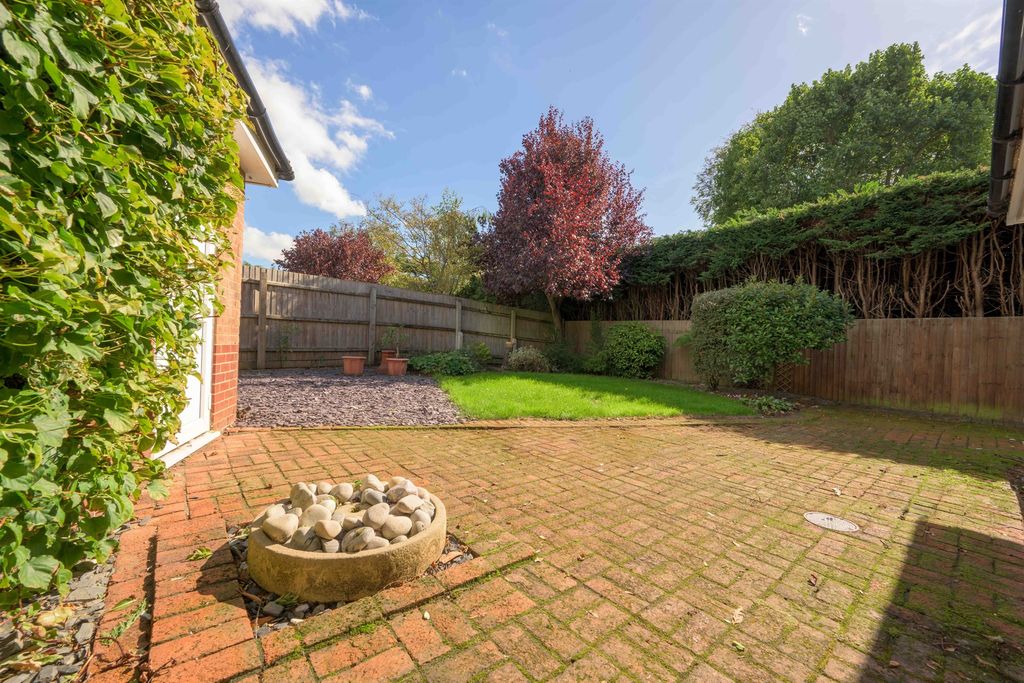 Property photo 2 of 11