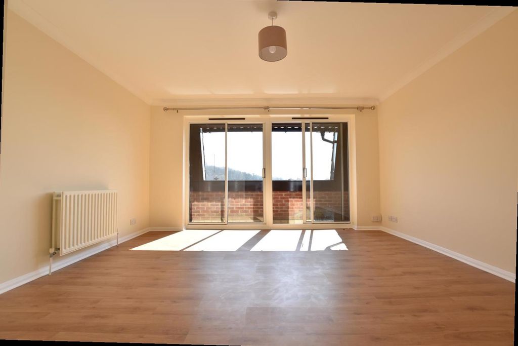 Property photo 2 of 7 Lounge.1..Png