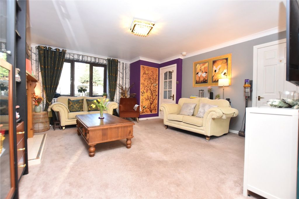 Property photo 3 of 20 Picture No. 05