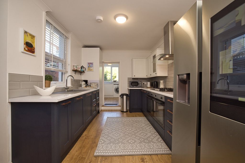 Property photo 2 of 18 Picture 2