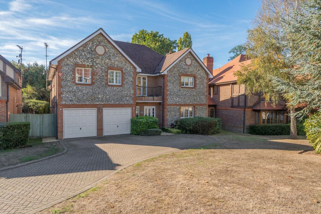 Property photo 1 of 18 Sheridan Grange