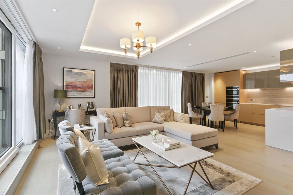 Property photo 2 of 12 Benson House