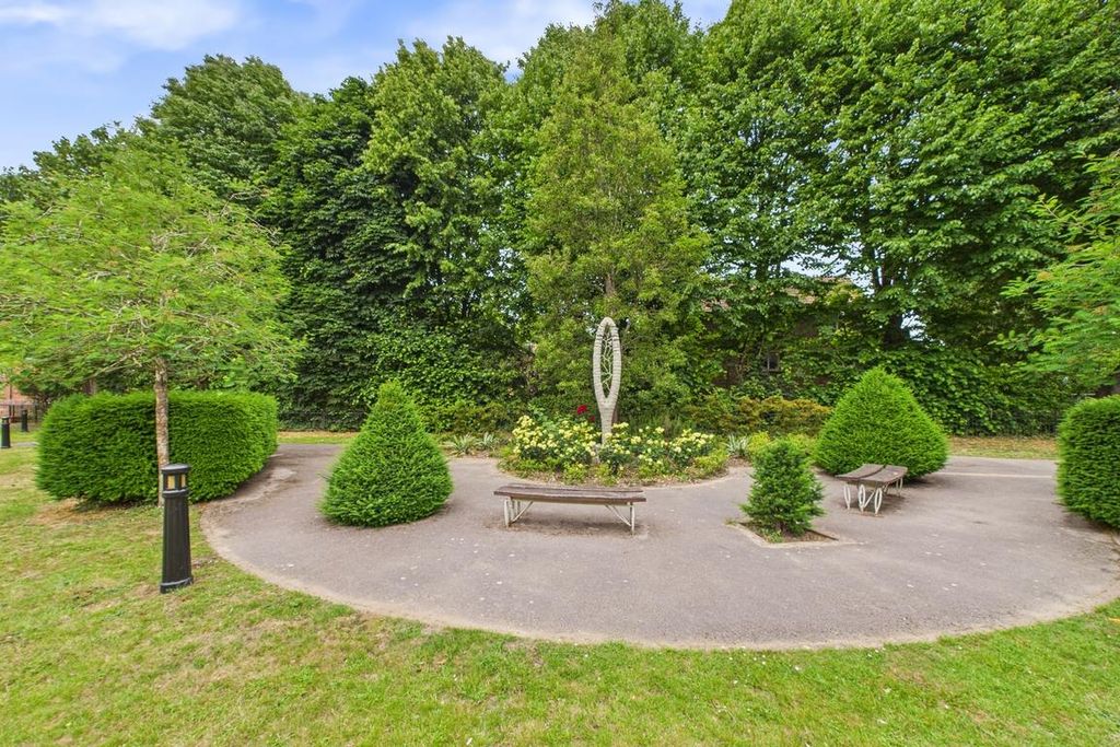 Property photo 1 of 13 Cam01894G0-Pr0188-Still013.Jpg