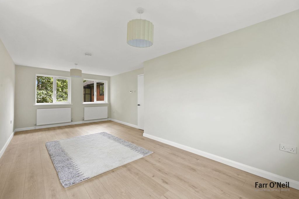 Property photo 2 of 16 Photo 11