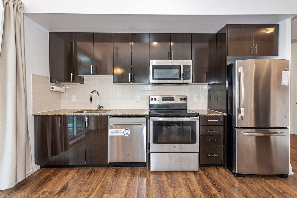 Property photo 3 of 39