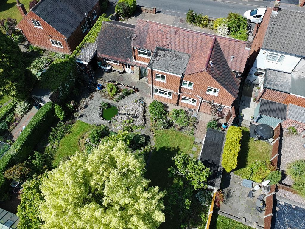 Property photo 2 of 21