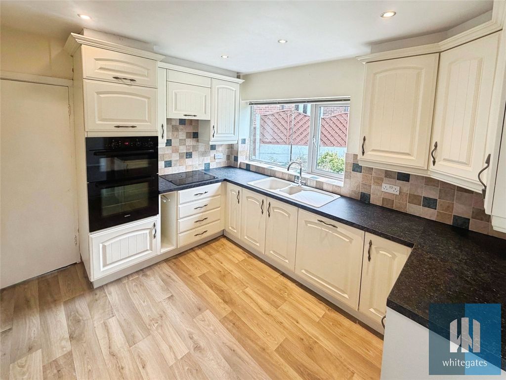 Property photo 2 of 22 Picture No. 39