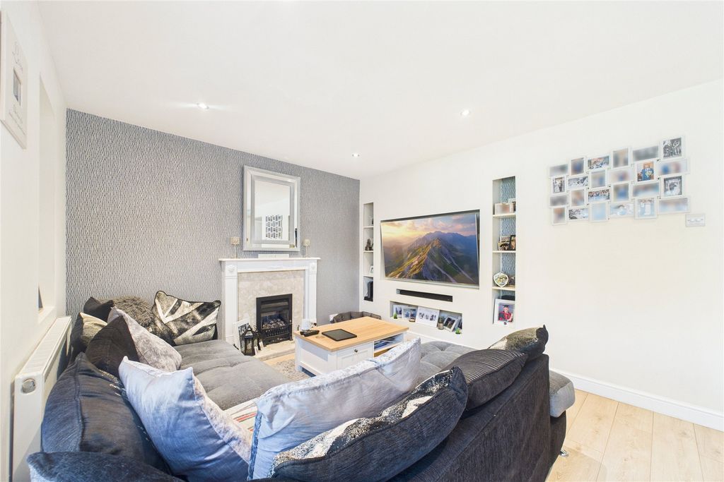 Property photo 2 of 13 Picture No. 04