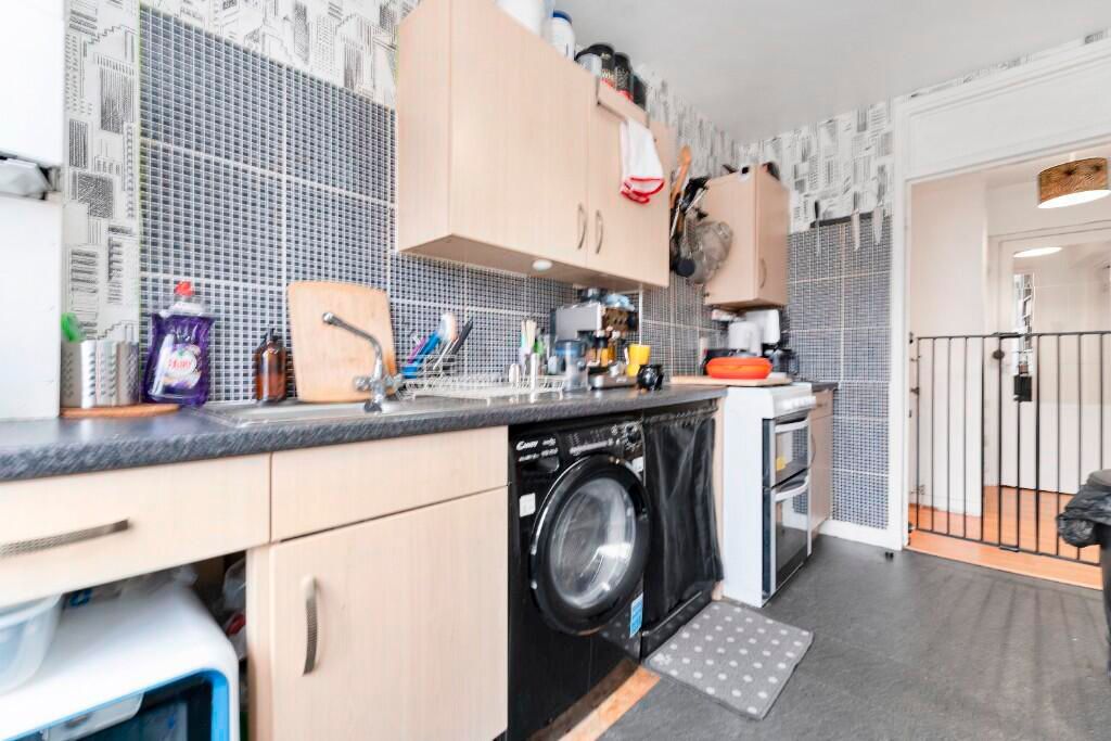 Additional image 10 of 2 bed flat for sale23F St Columba Gardens, Dundee DD3