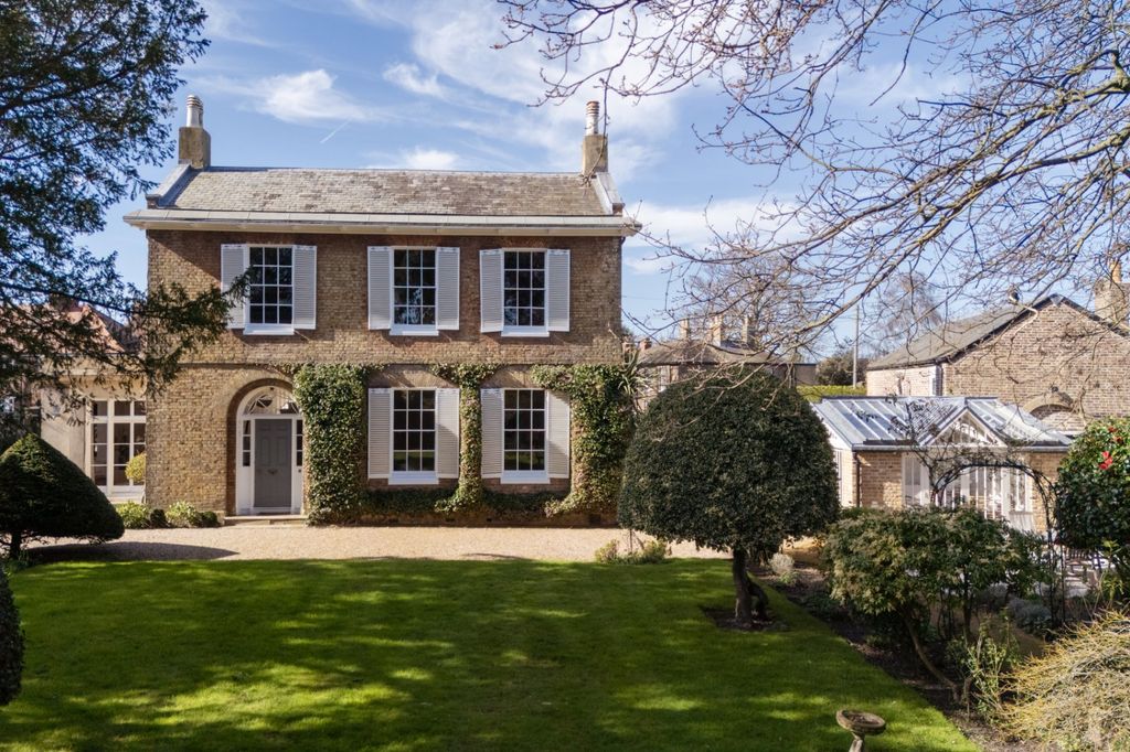 Property photo 1 of 25 Picture No. 13