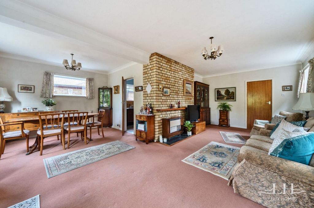 Property photo 2 of 19