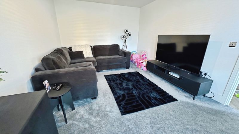 Property photo 2 of 16 Photo 8