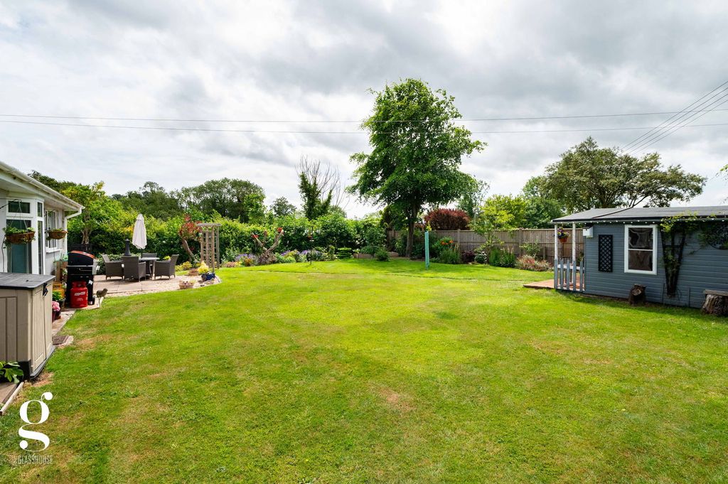 Property photo 2 of 27