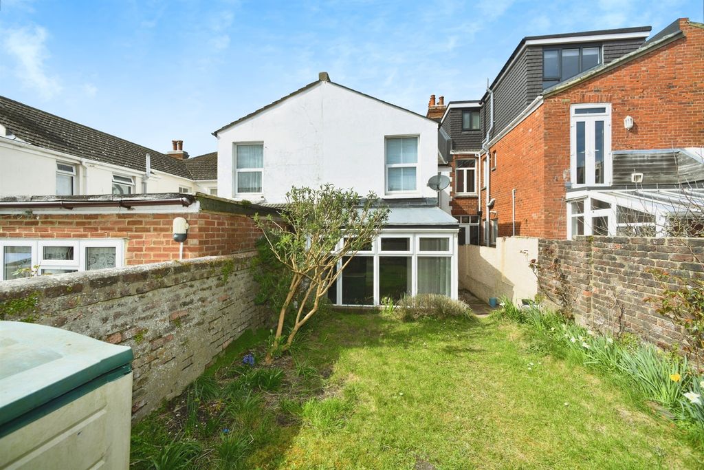 Property photo 3 of 16