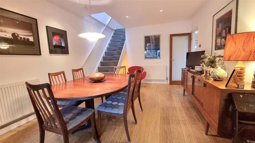 Property photo 3 of 23 Picture No. 04