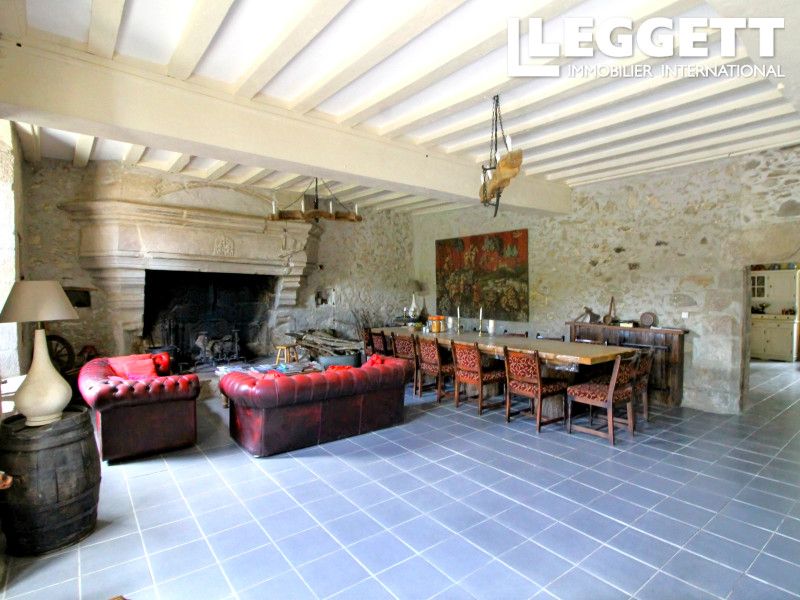 Property photo 2 of 10