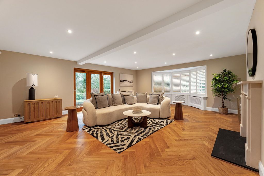 Property photo 3 of 39